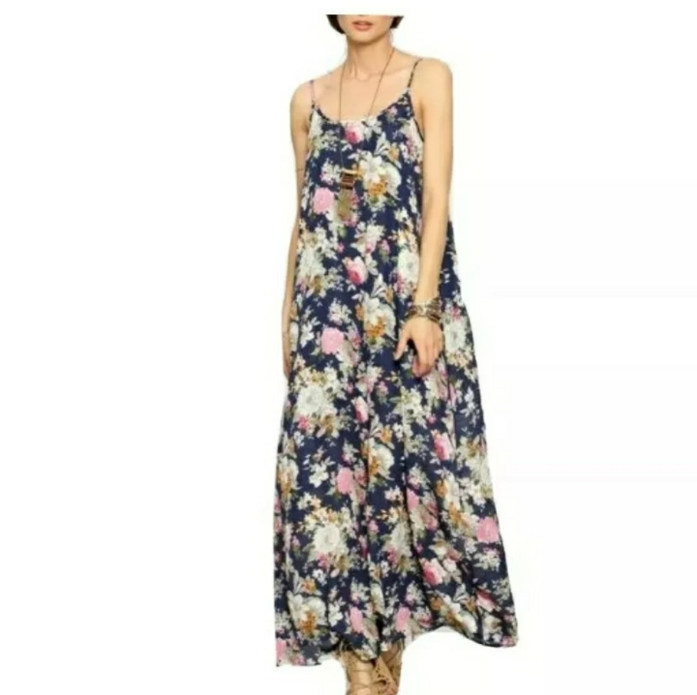 SHEIN Cami Floral Adjustable Strap Maxi Dr…